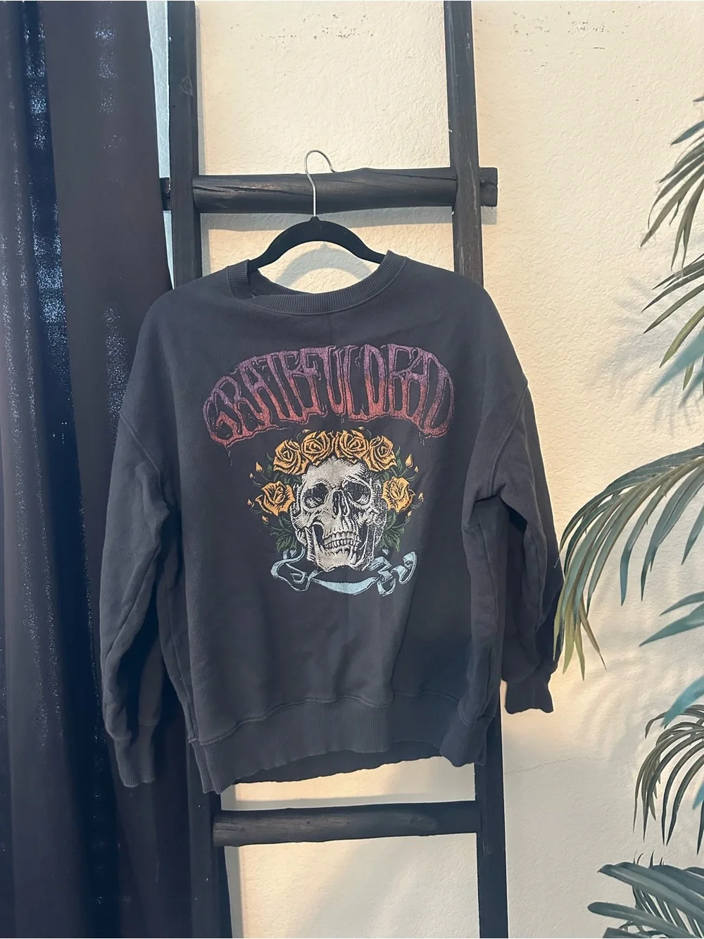American Eagle Outfitters Black Grateful Dead Skull & Roses Crewneck